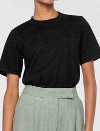 Dāl The Label - Essential T-shirt
