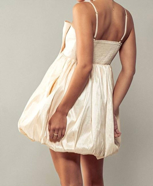 Urban Daizy - Sweetheart Bow Front Smocked Back Mini Dress