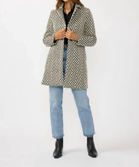 Lovestitch - Notched Lapel Long Sleeve Coat