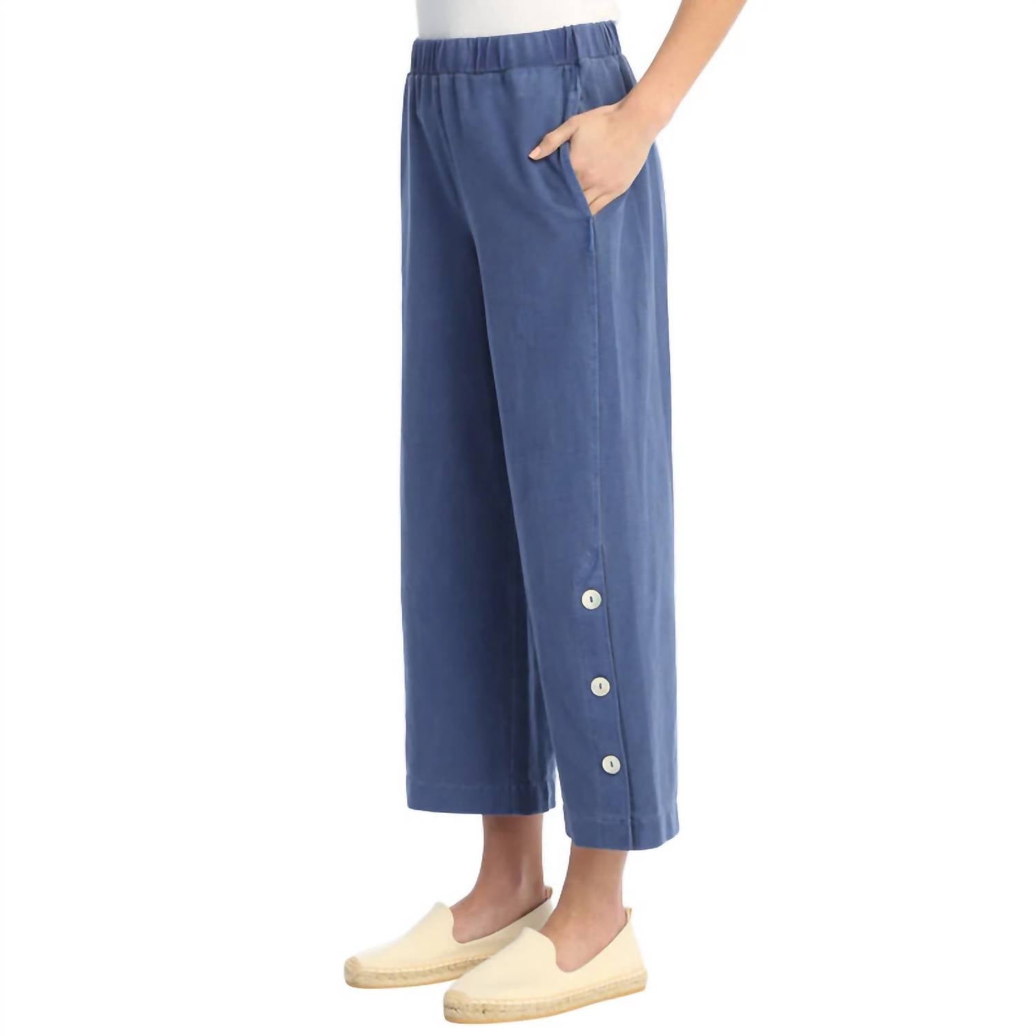 Jess & Jane - Cropped Button Pant