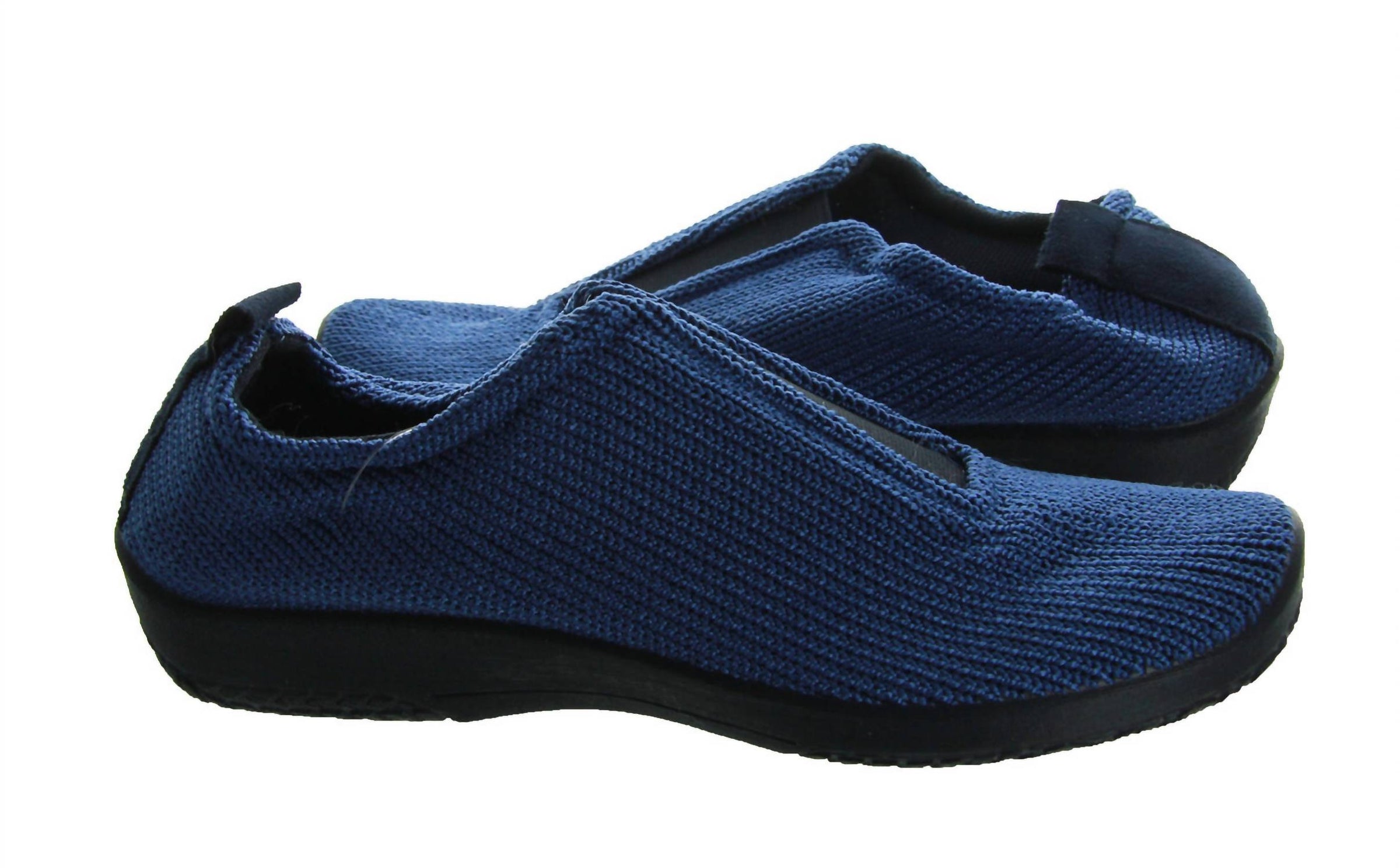 ARCOPEDICO Women's Ls Shoe in navy - women's flats - detail view