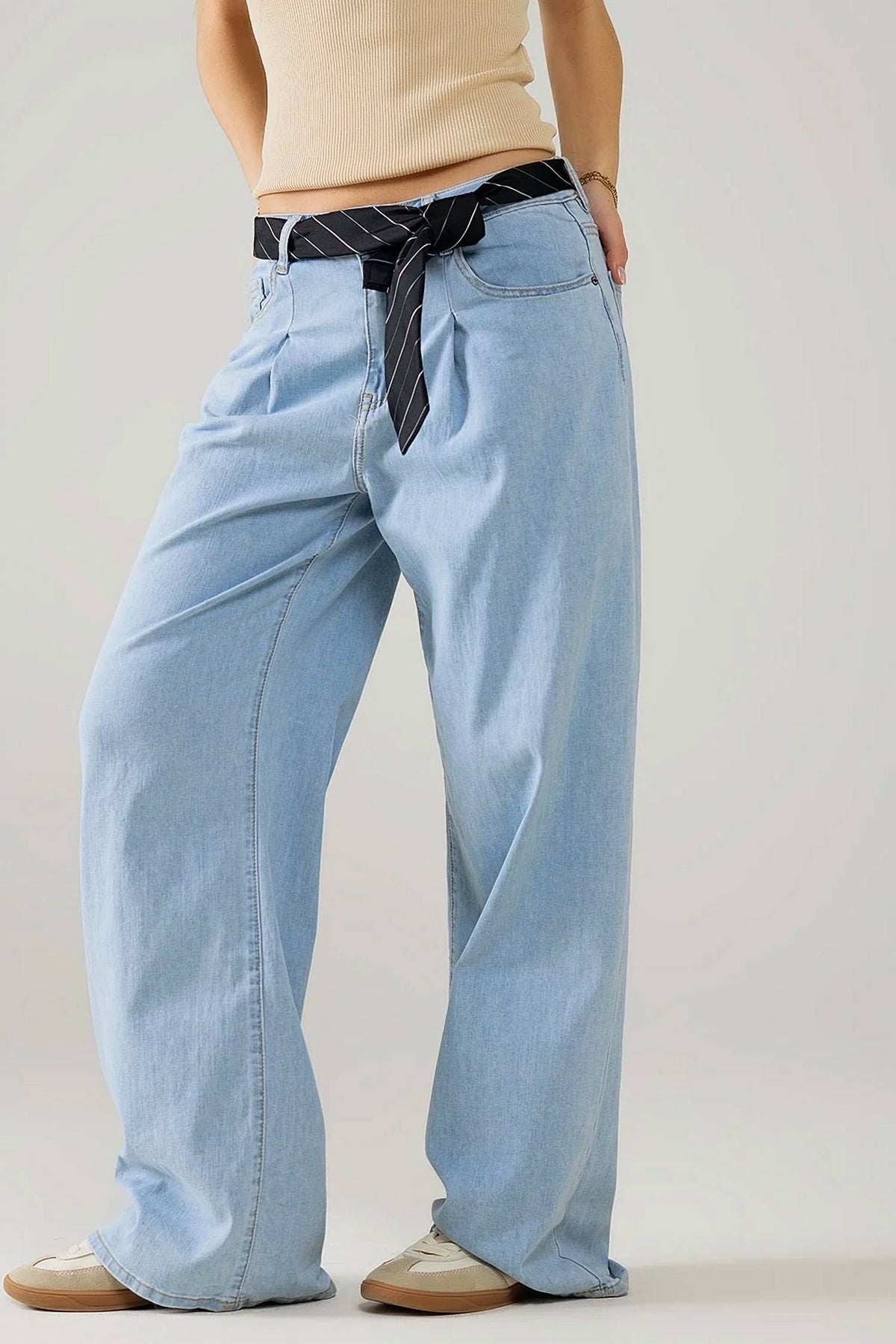 Q2 - Zaria Jeans