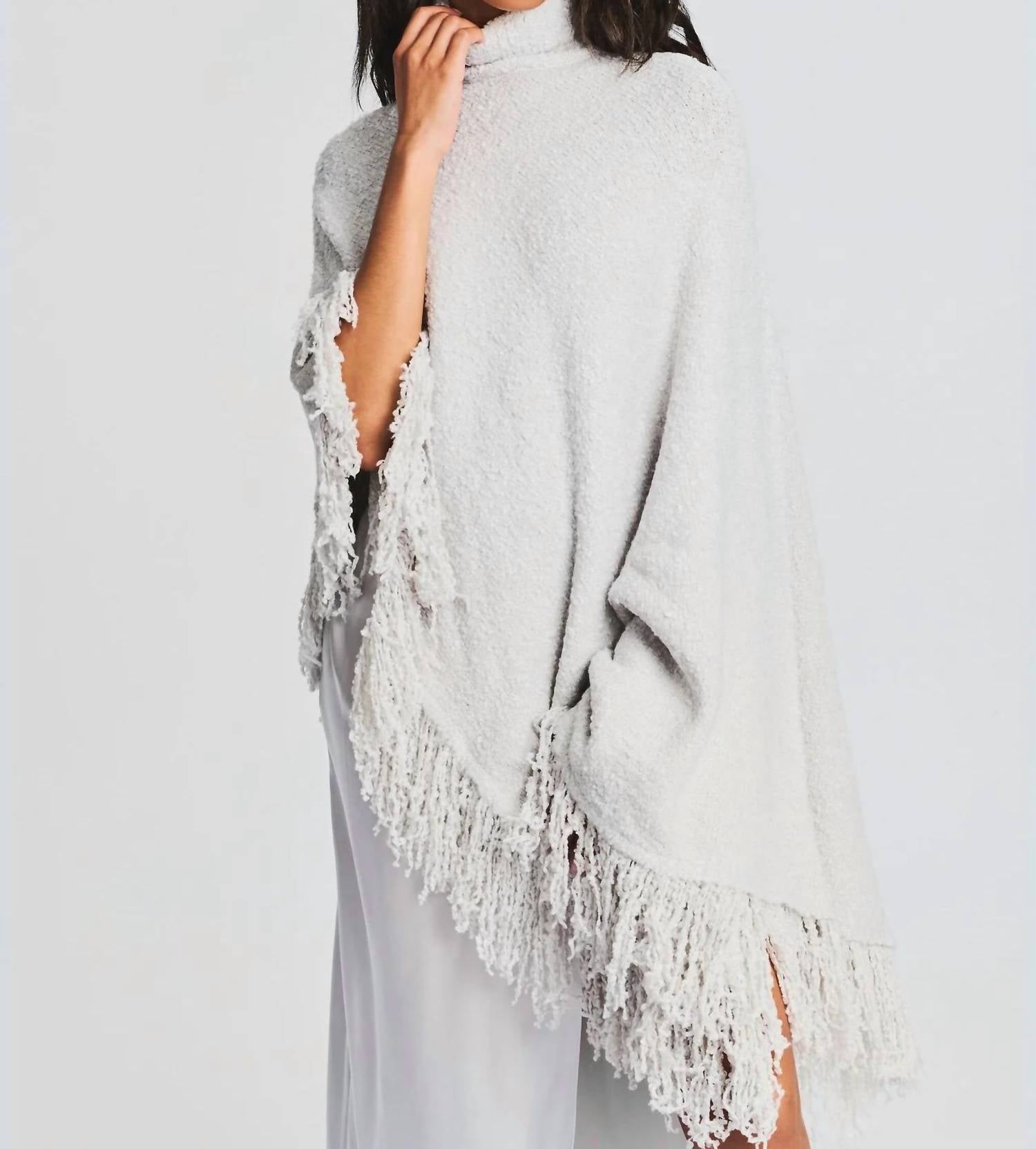 Ser.O.Ya - Frost Turtleneck Poncho