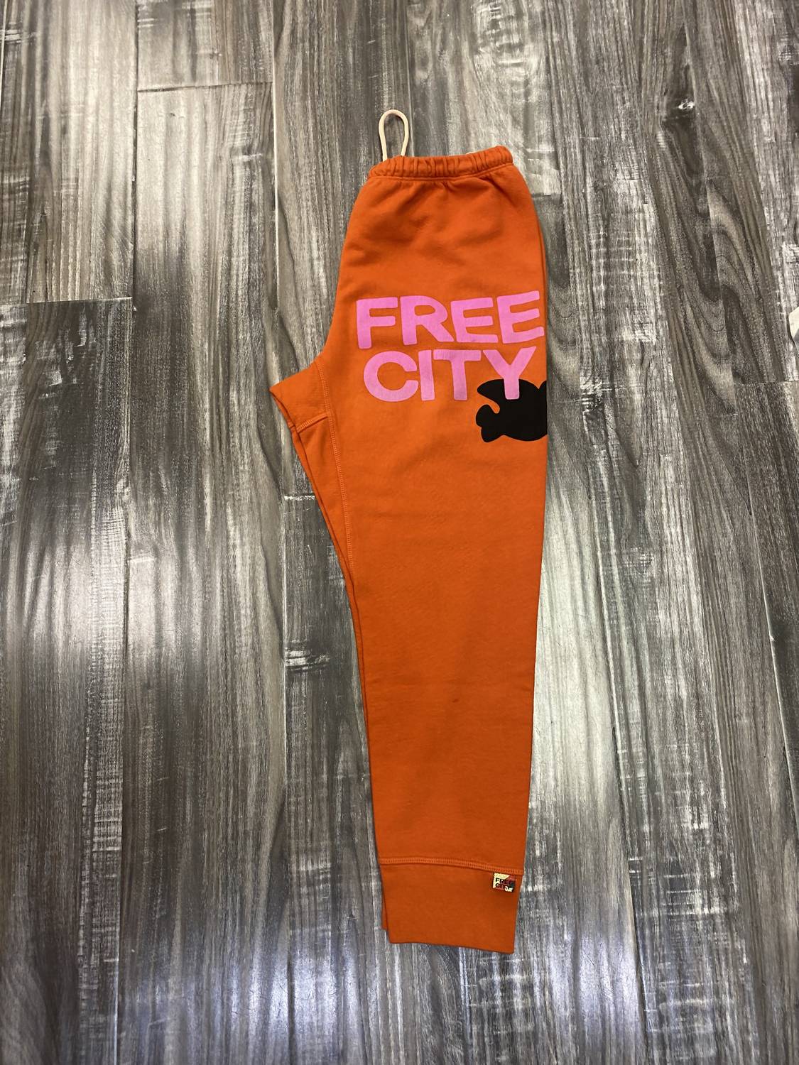 Freecity - Women's 3/4 Sweatpants