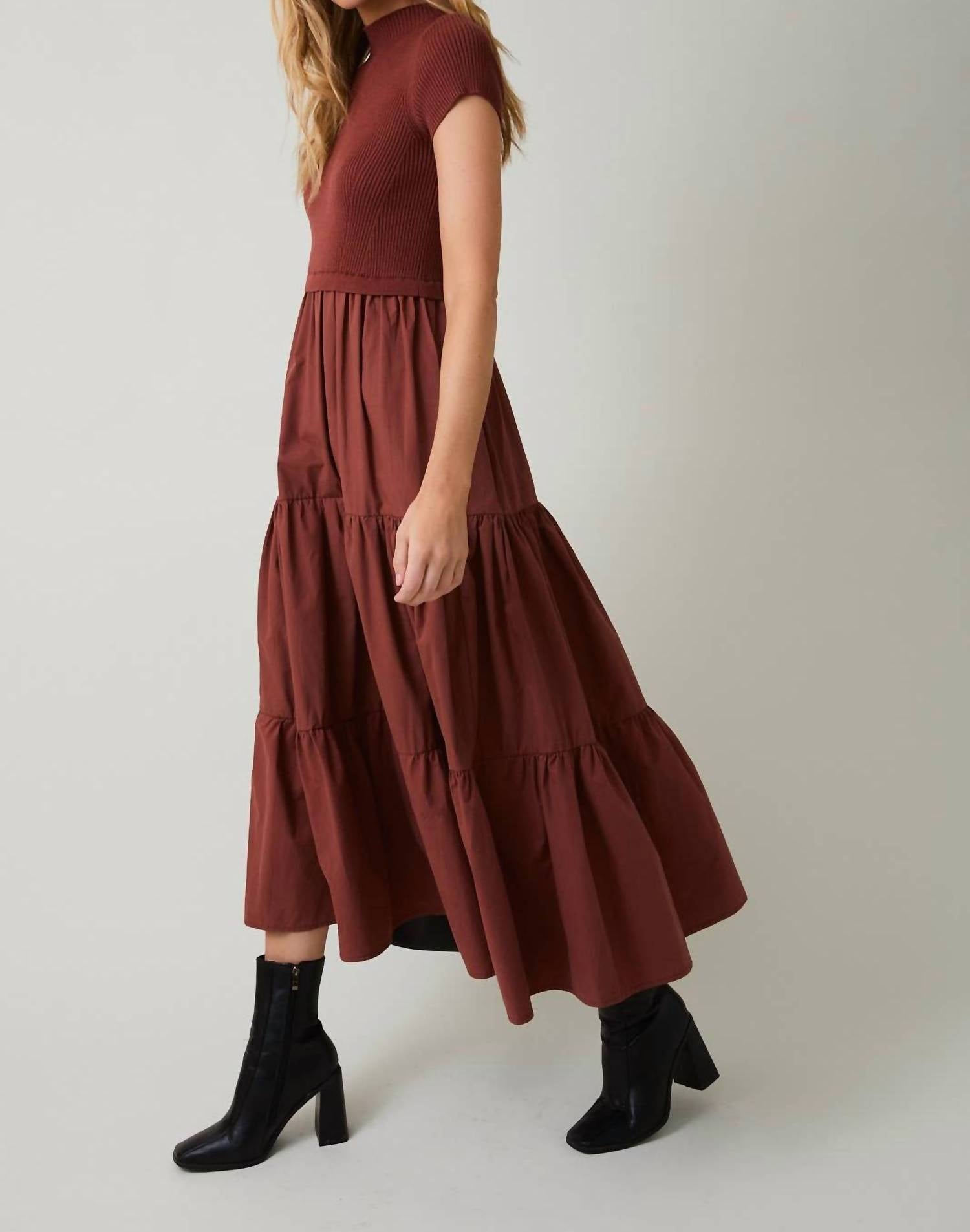 Le Lis - Maren Tiered Mock-neck Midi Dress