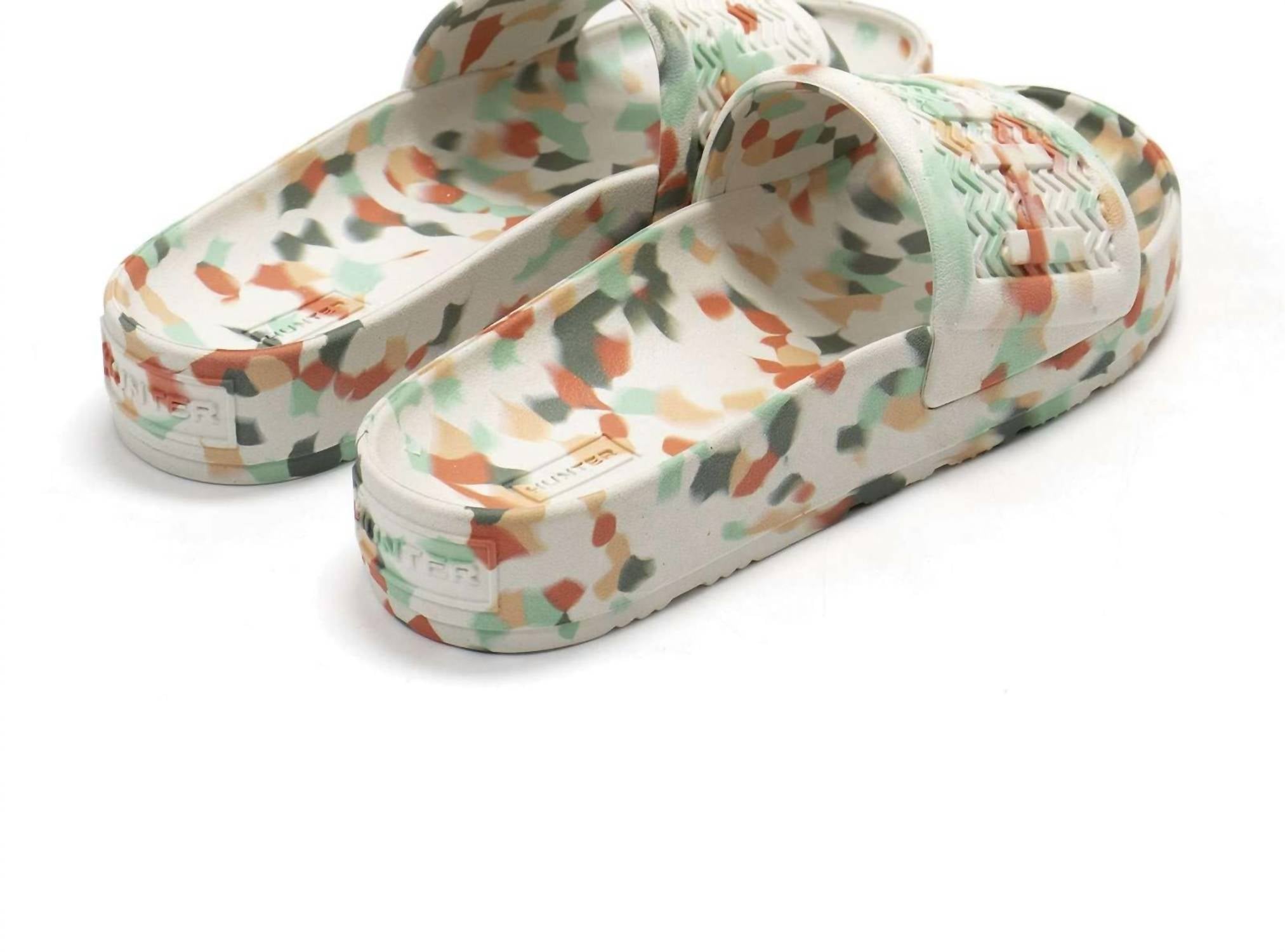 HUNTER Women's Bloom Algae Marble Slide Sandals in white - women's shoe - detail view