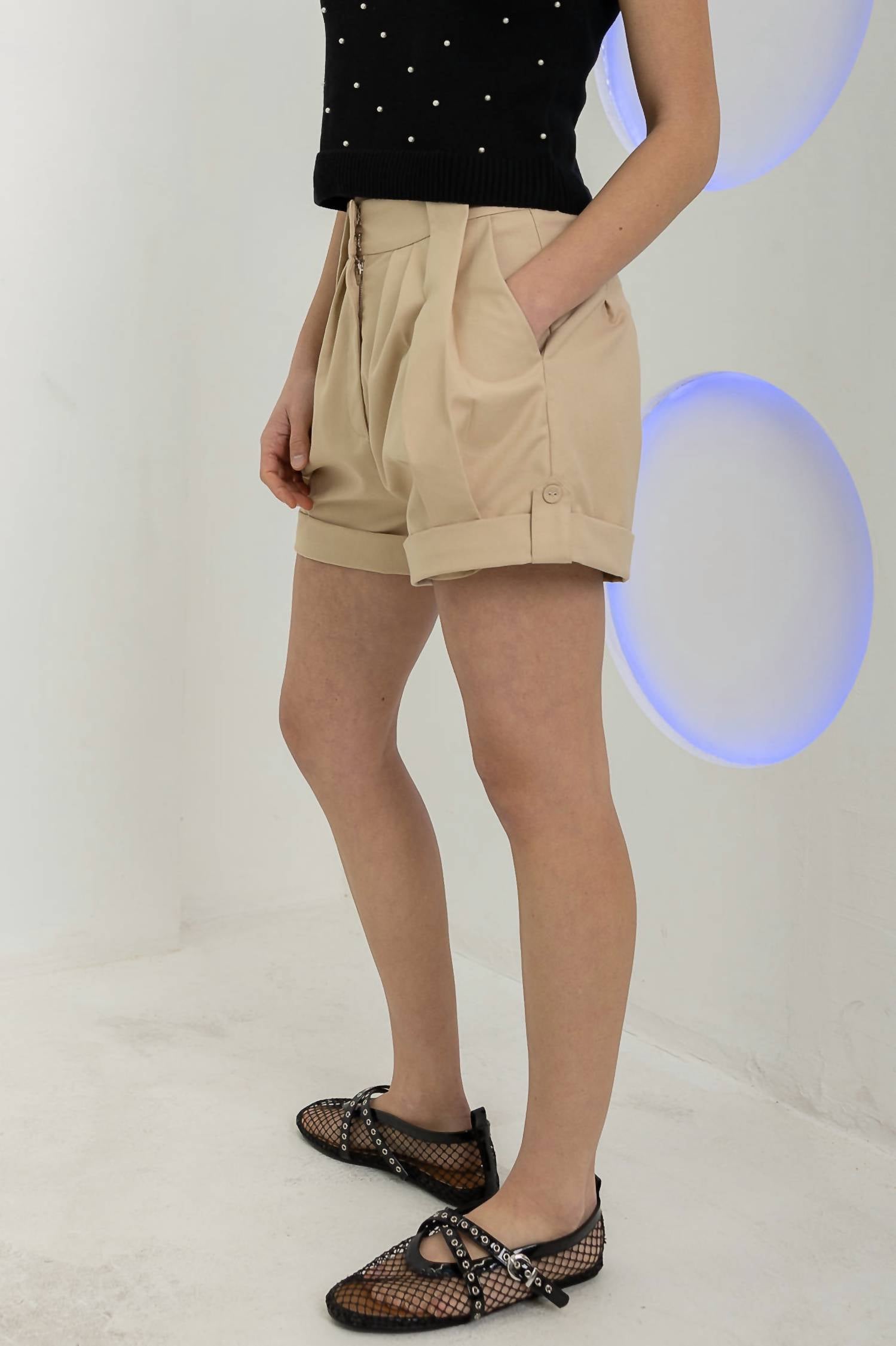 Heyson - Lynn Pleated Shorts