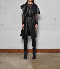 Simply Mila - Uneven Sleeveless Coat
