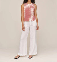 Bella Dahl - Sleeveless Fitted Button Down Top