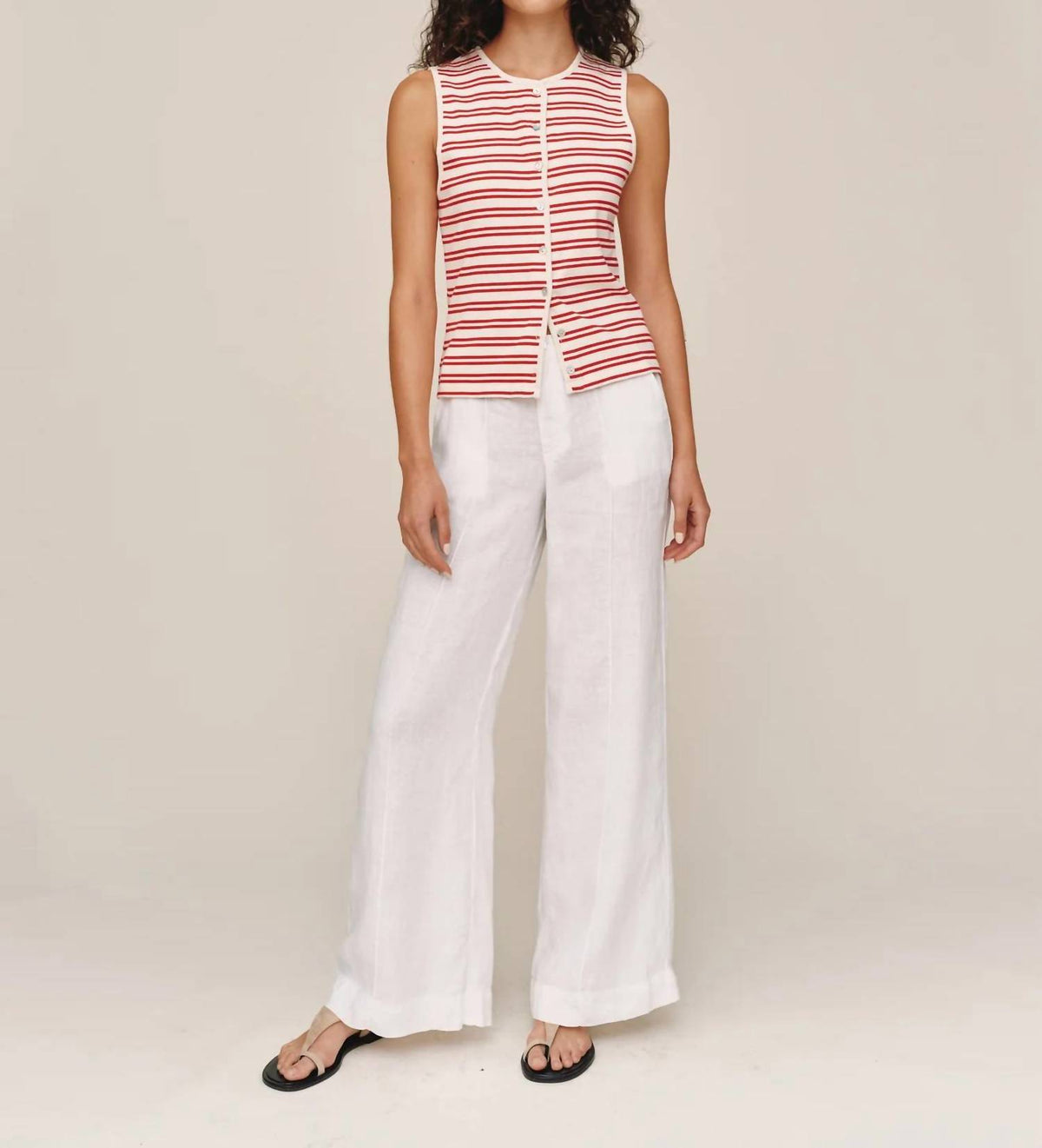 Bella Dahl - Sleeveless Fitted Button Down Top