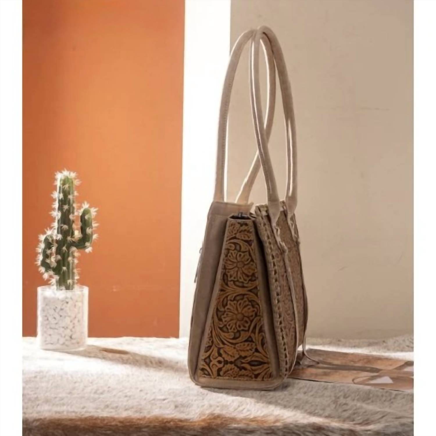 Montana West - Women's Floral Tooled Concealed Carry Tote Bag