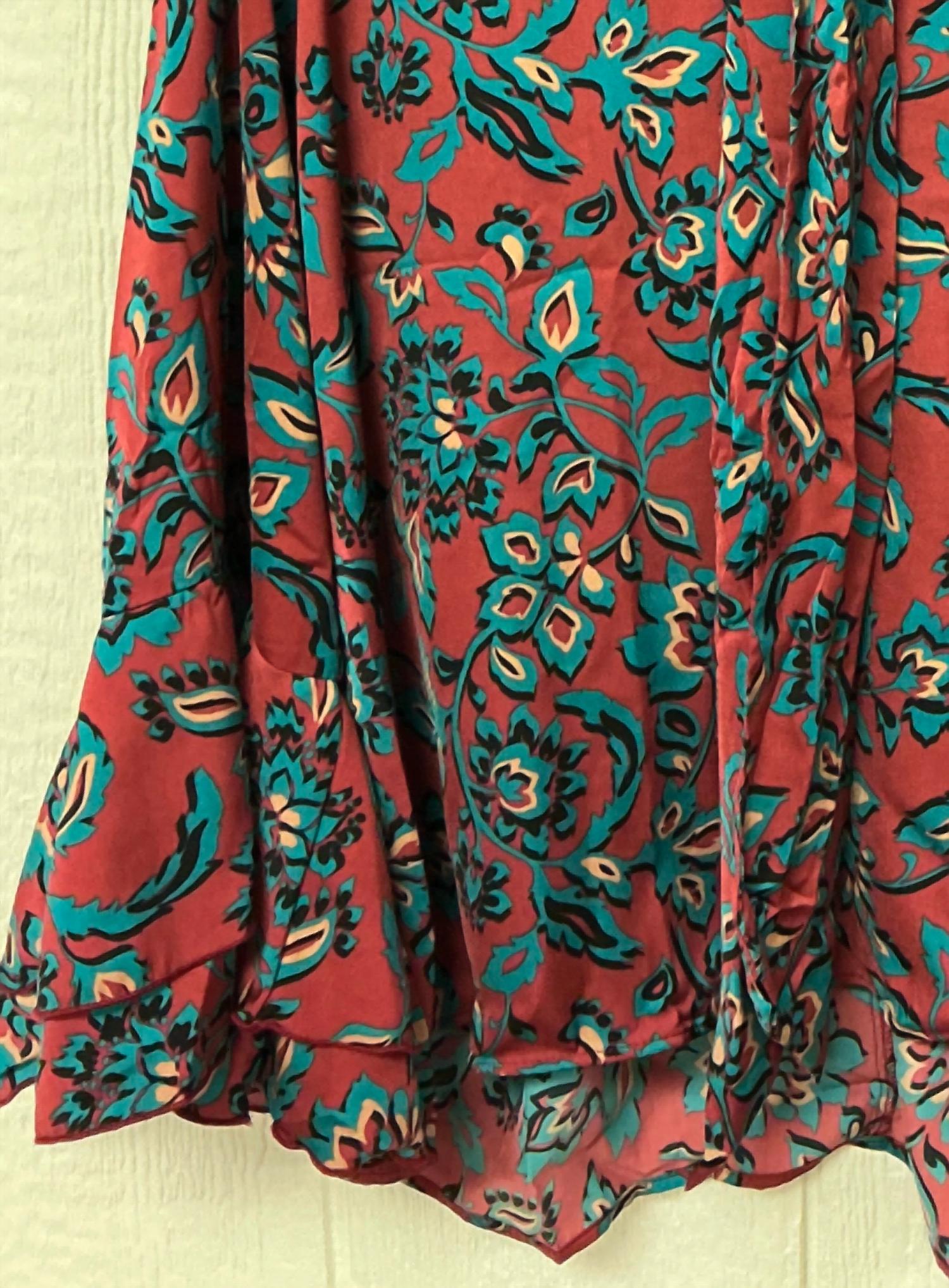 Easel - Women's Long Bell Sleeve Print Blouse - Plus