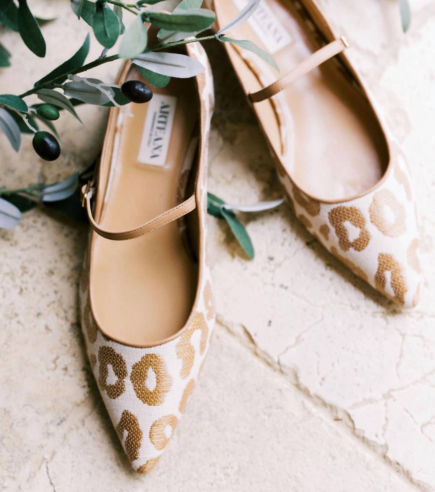 Arteana - Women's Genova Leopard Mary Jane Flats