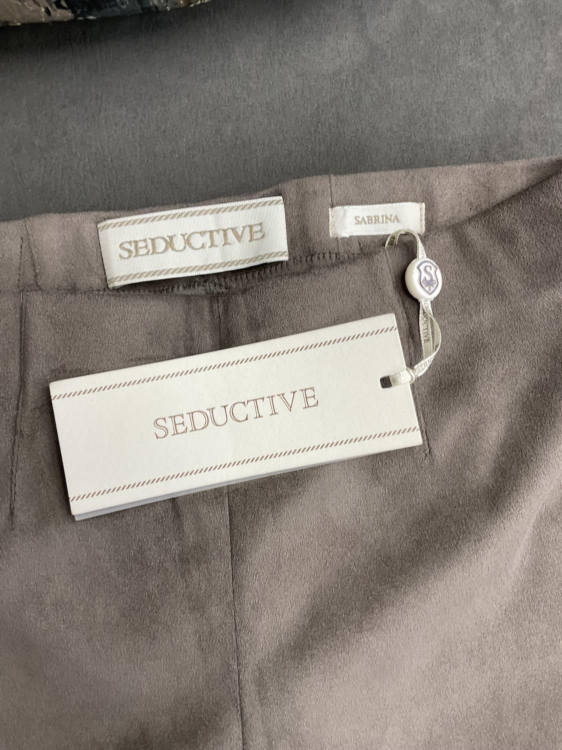 Seductive - TAPERED SABRINA VELOUR PANT