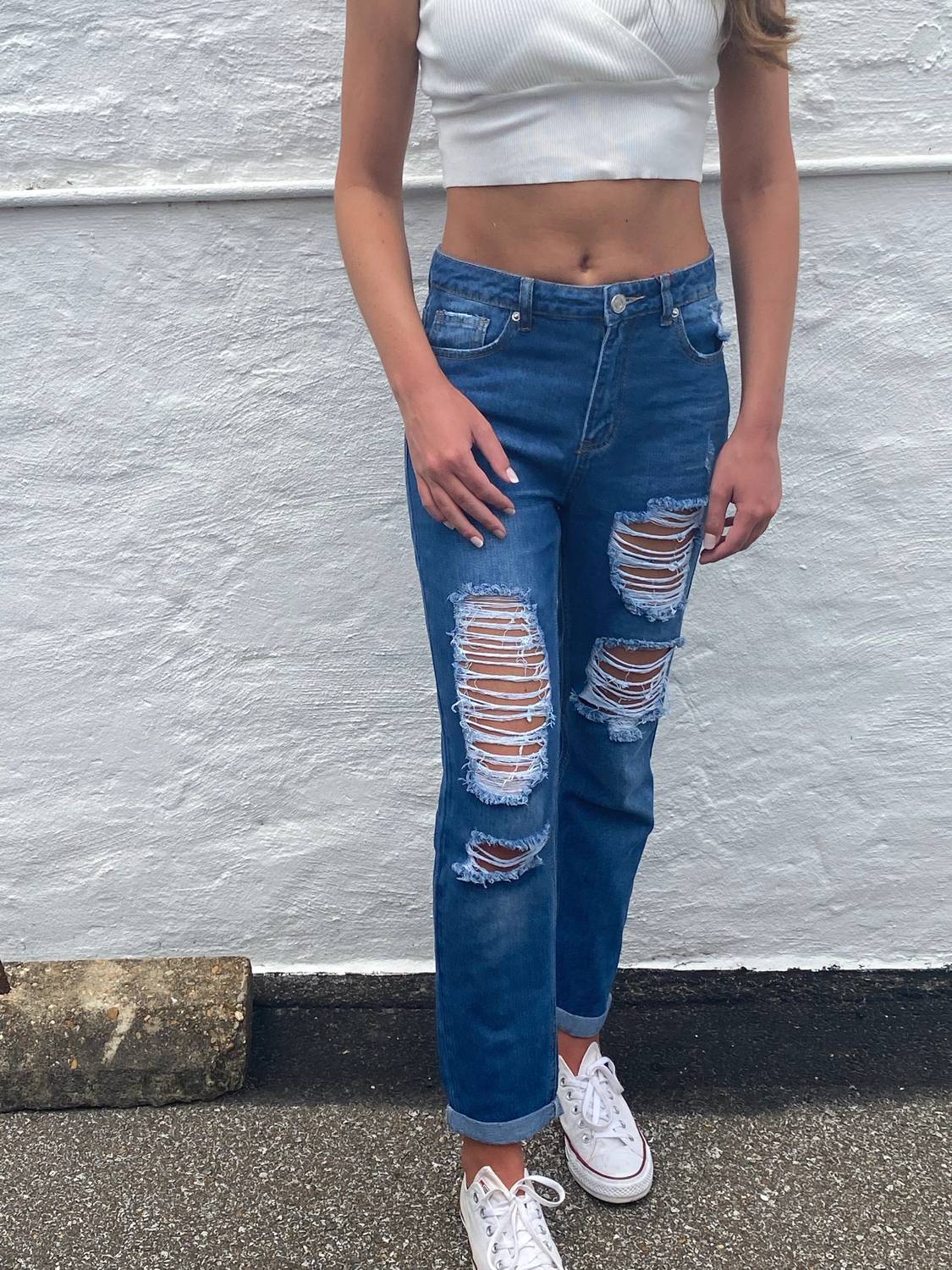 Iris - Elizabeth Distressed Jeans