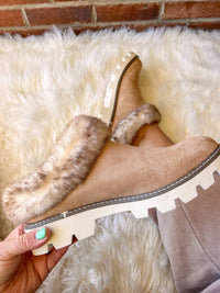 Very G - Women's Mahika Fur Lined Clogs