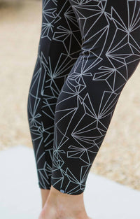 Onzie - High-Rise Basic Midi Legging