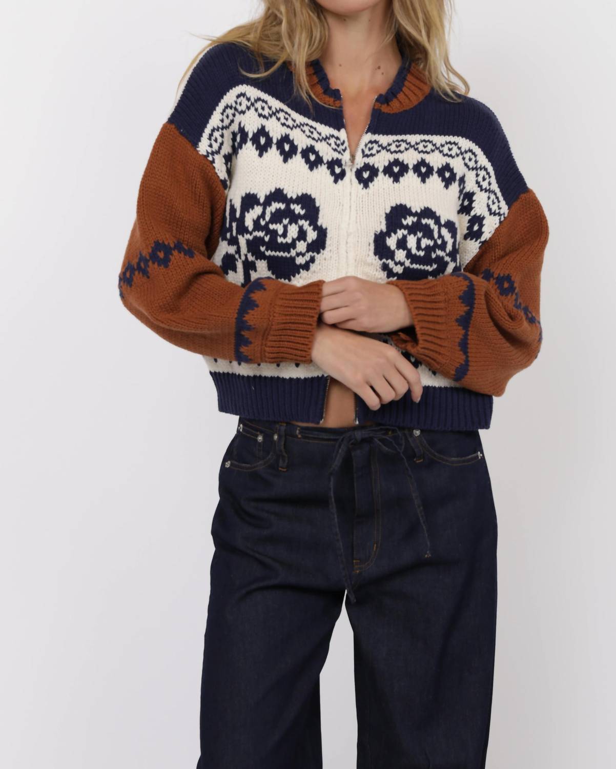Sage The Label - Sweet Rose Jacquard Zip Sweater Jacket