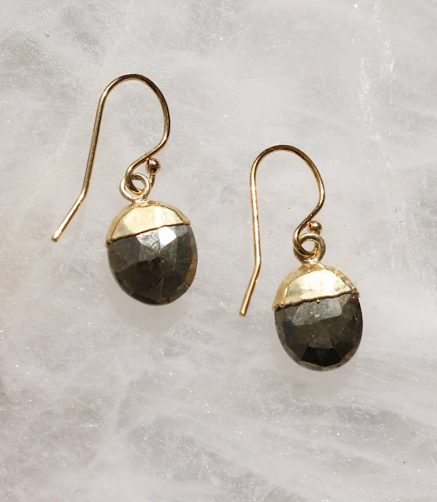 Anne Vaughan - Women's Pyrite Bezel Simple Earrings