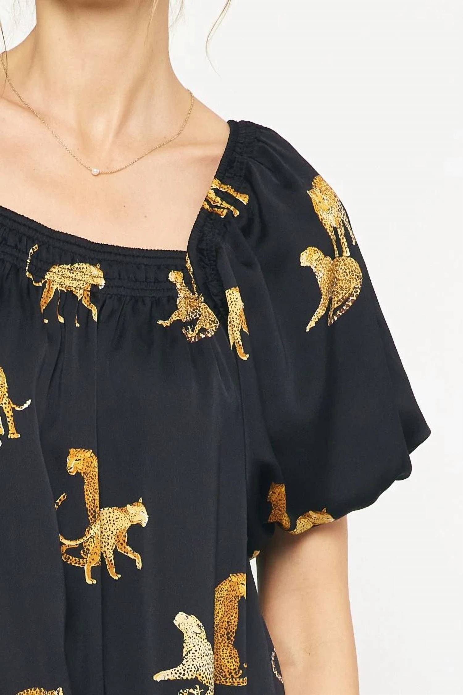 Entro - Giving Fierce Energy Curves Shift Dress Curves