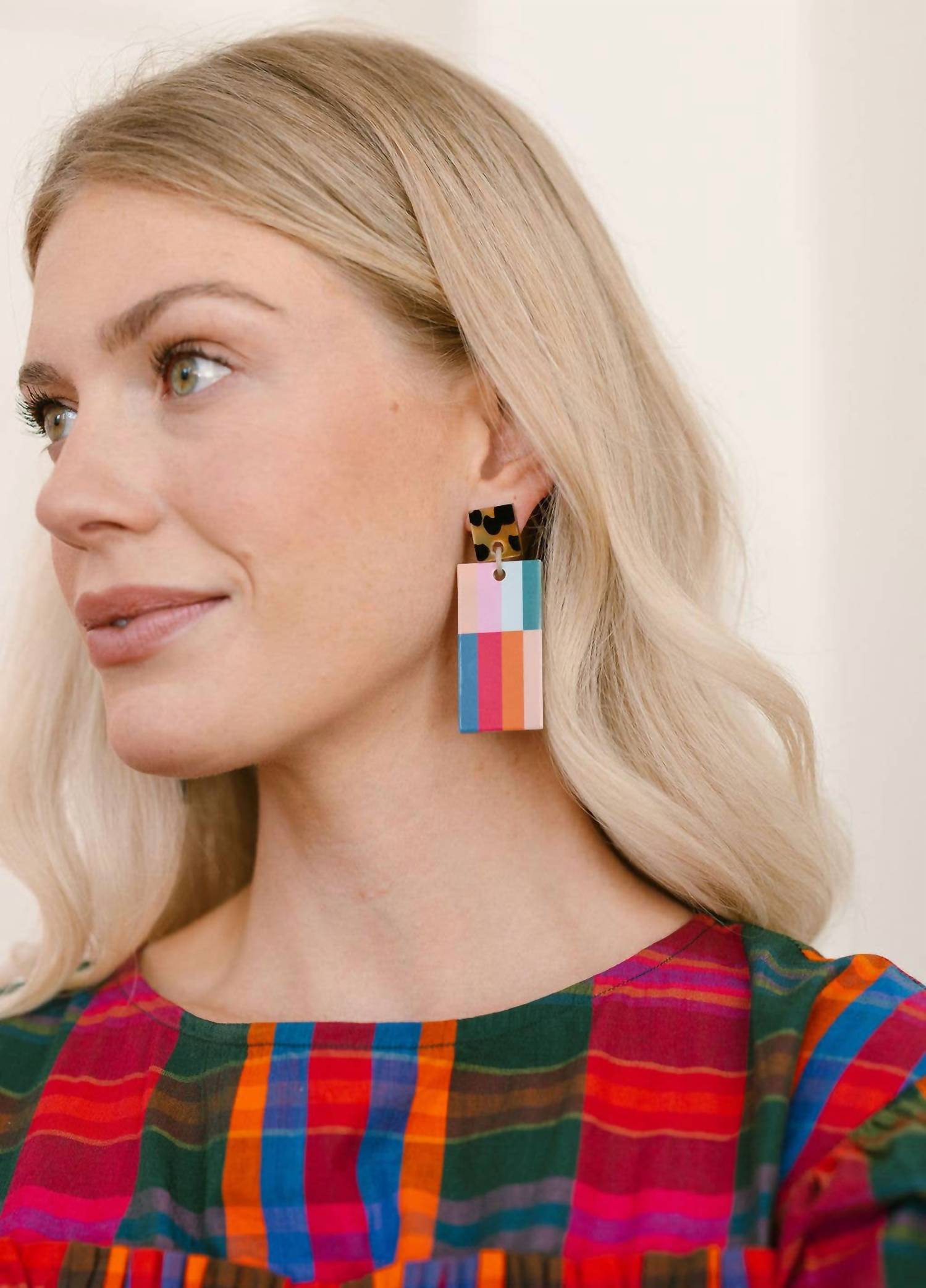 Sunshine Tienda - Women's Cabana Earrings