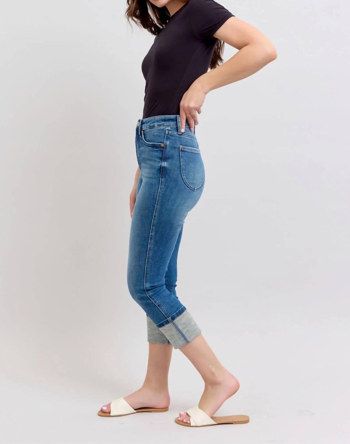 Judy Blue - Women's Eva Tummy Control Cuff Capri Jeans