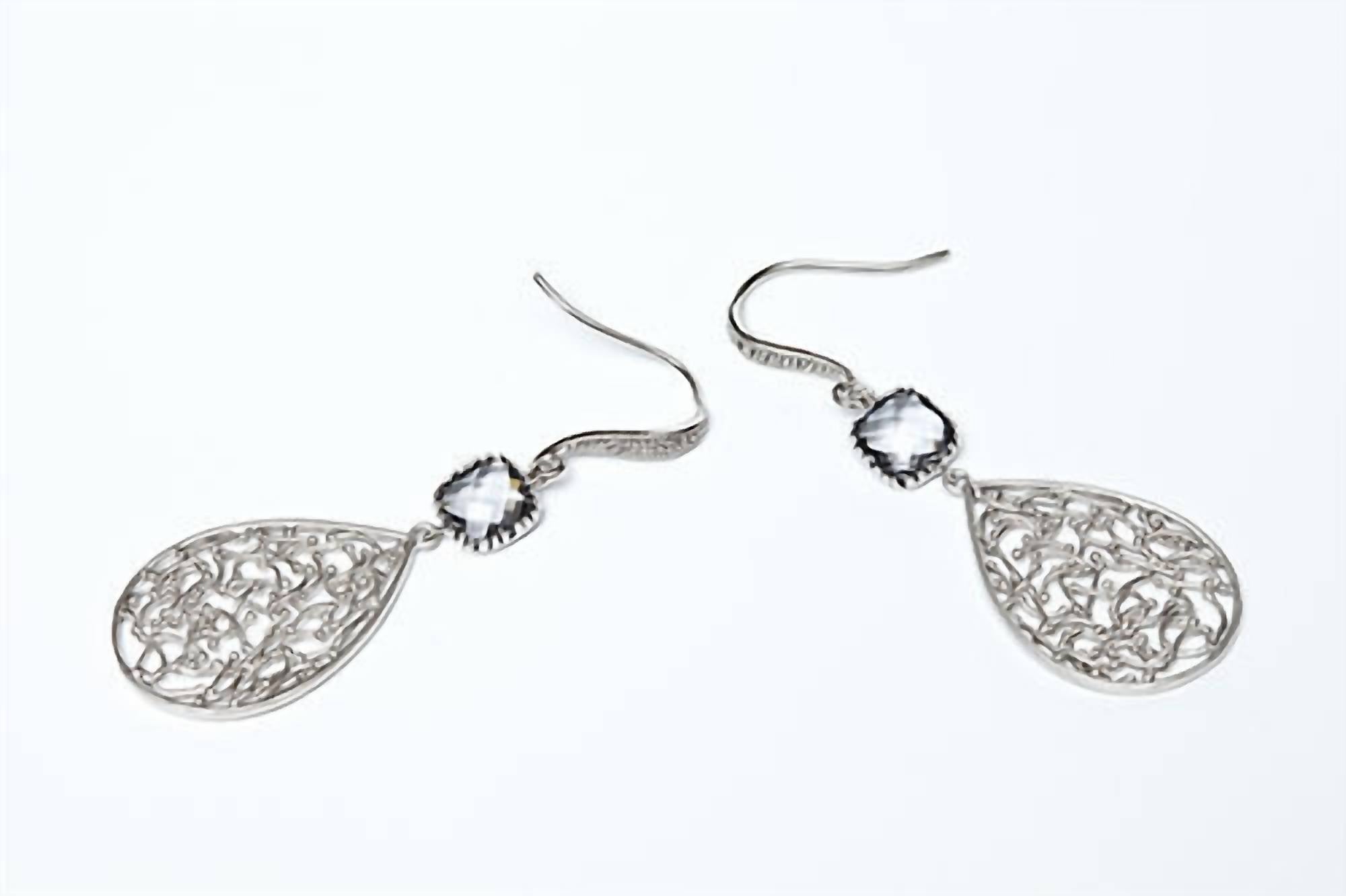 Avenue Chic - Women's Filigree Teardrop Earrings