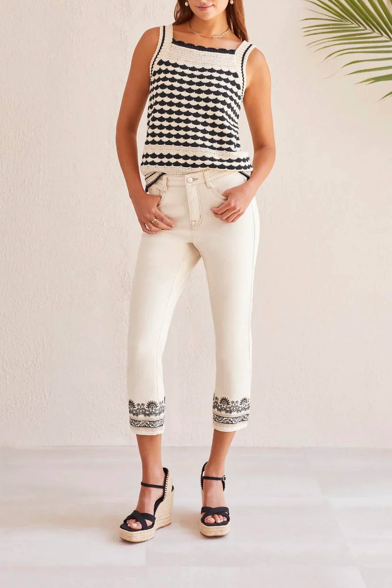 Tribal - Audrey Embroidered Hem Crop Jeans