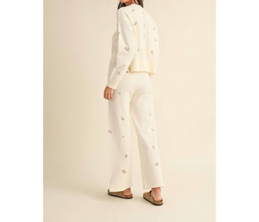 Mable - Floral Embroidered Lounge Set