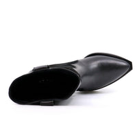 DEKA BLACK