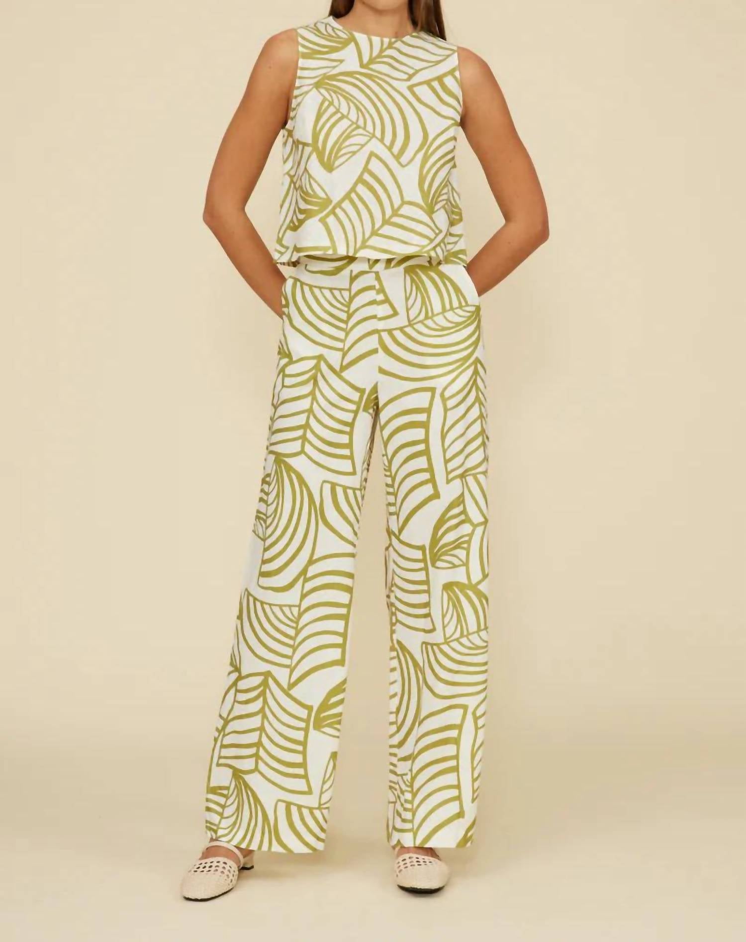 Lucy Paris - Rue Pant