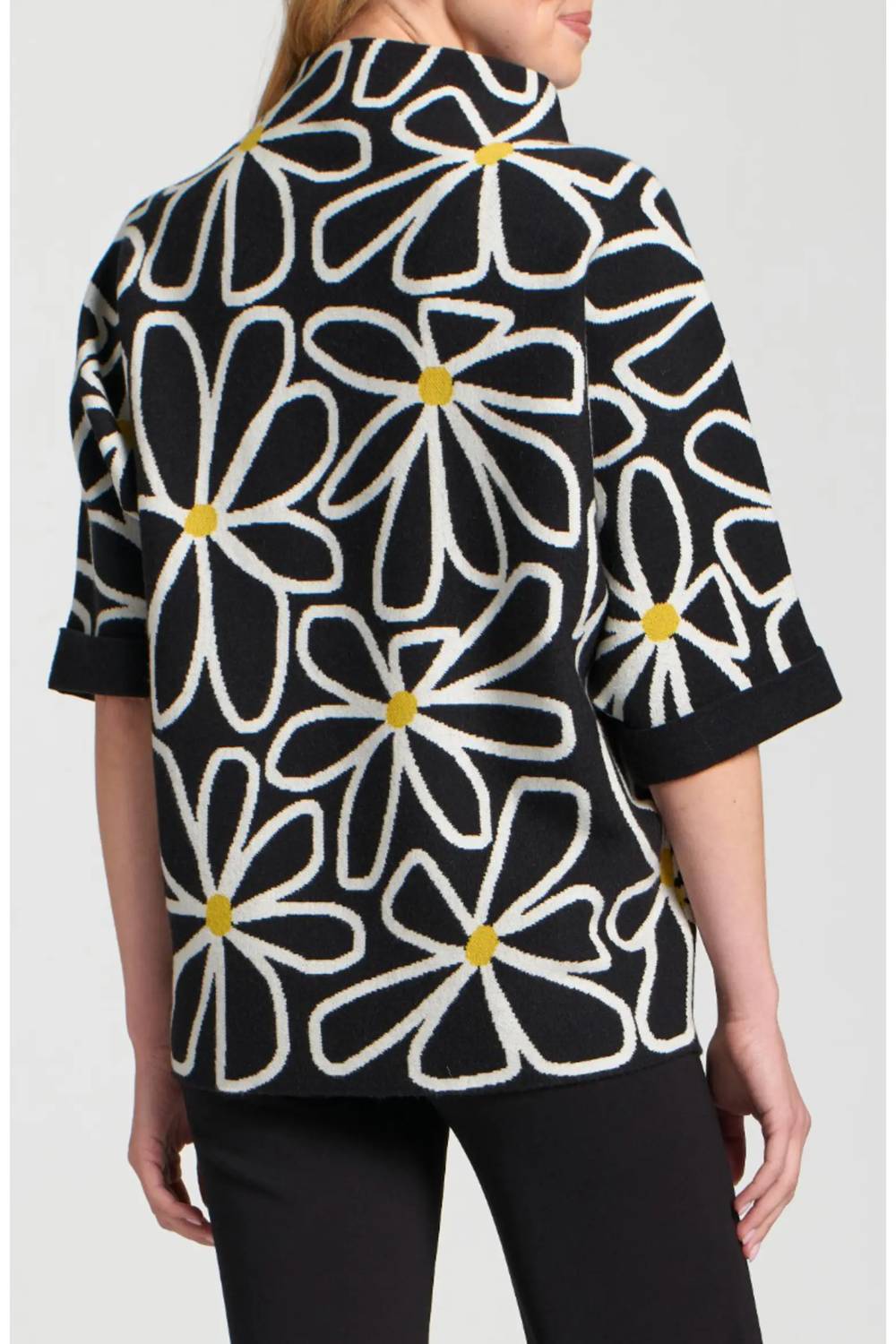 Apny - Whimsical Floral Sweater