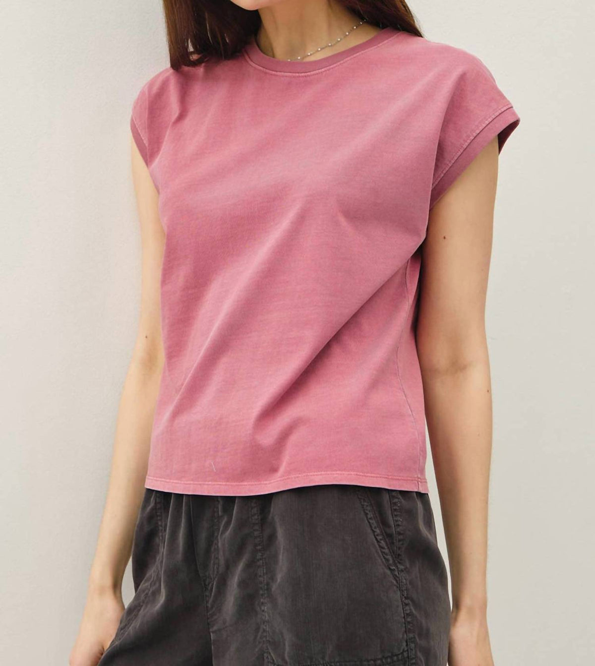 Be Cool - Linny Acid Wash Cap Tee