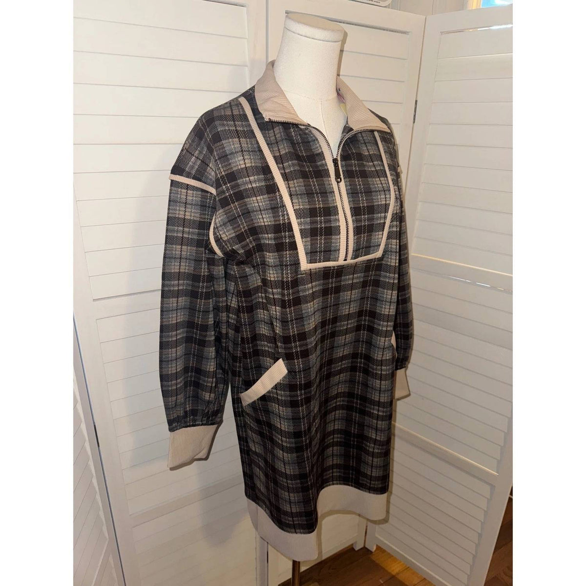 Entro - Plaid Sweater Dress