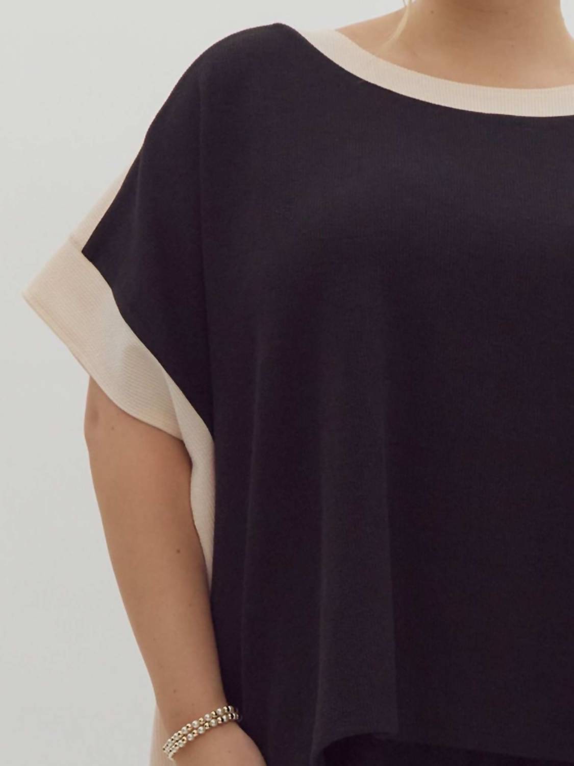 Entro - Ribbed Boat Neck Short Sleeve Top - Plus