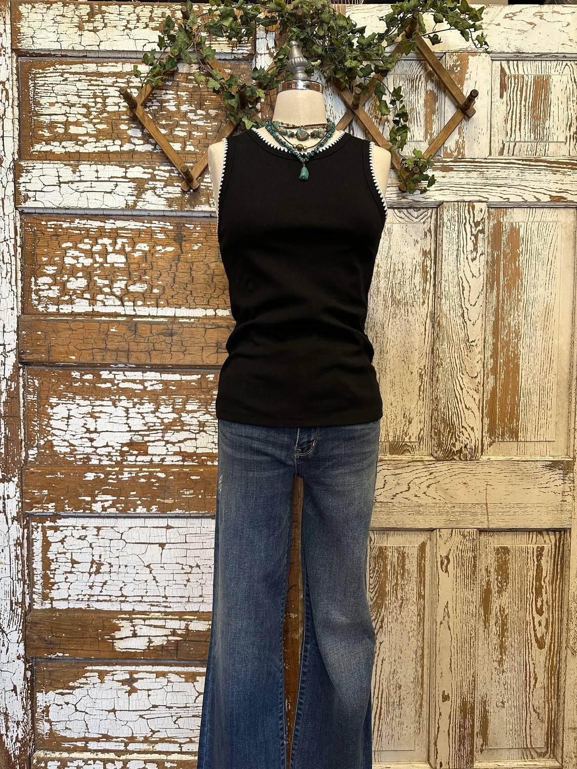 Urban Daizy - Women's Whipstitch Crew Neck Tank