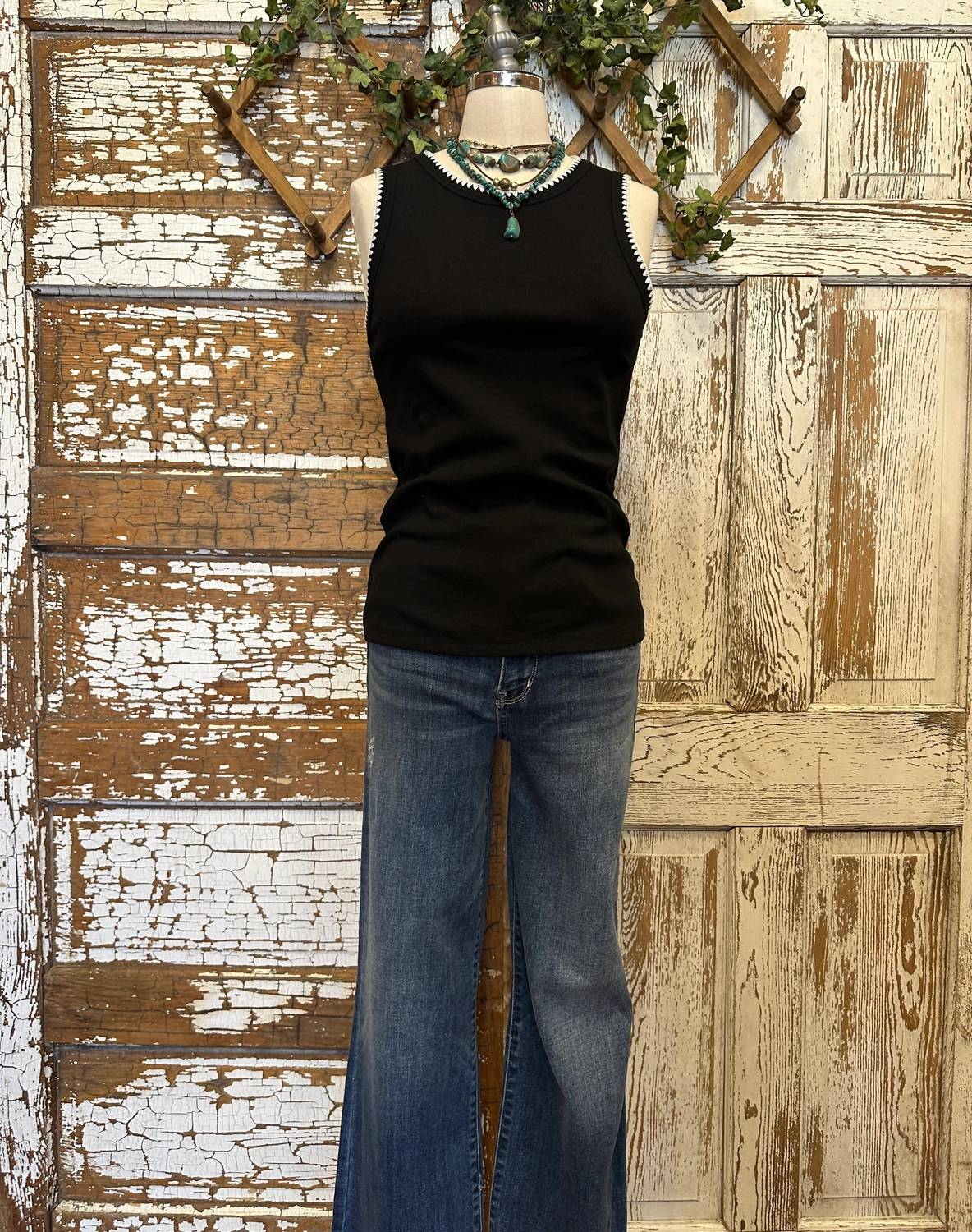 Urban Daizy - Women's Whipstitch Crew Neck Tank