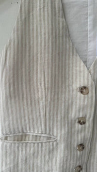 Self Contrast - Alena V Neck Vest