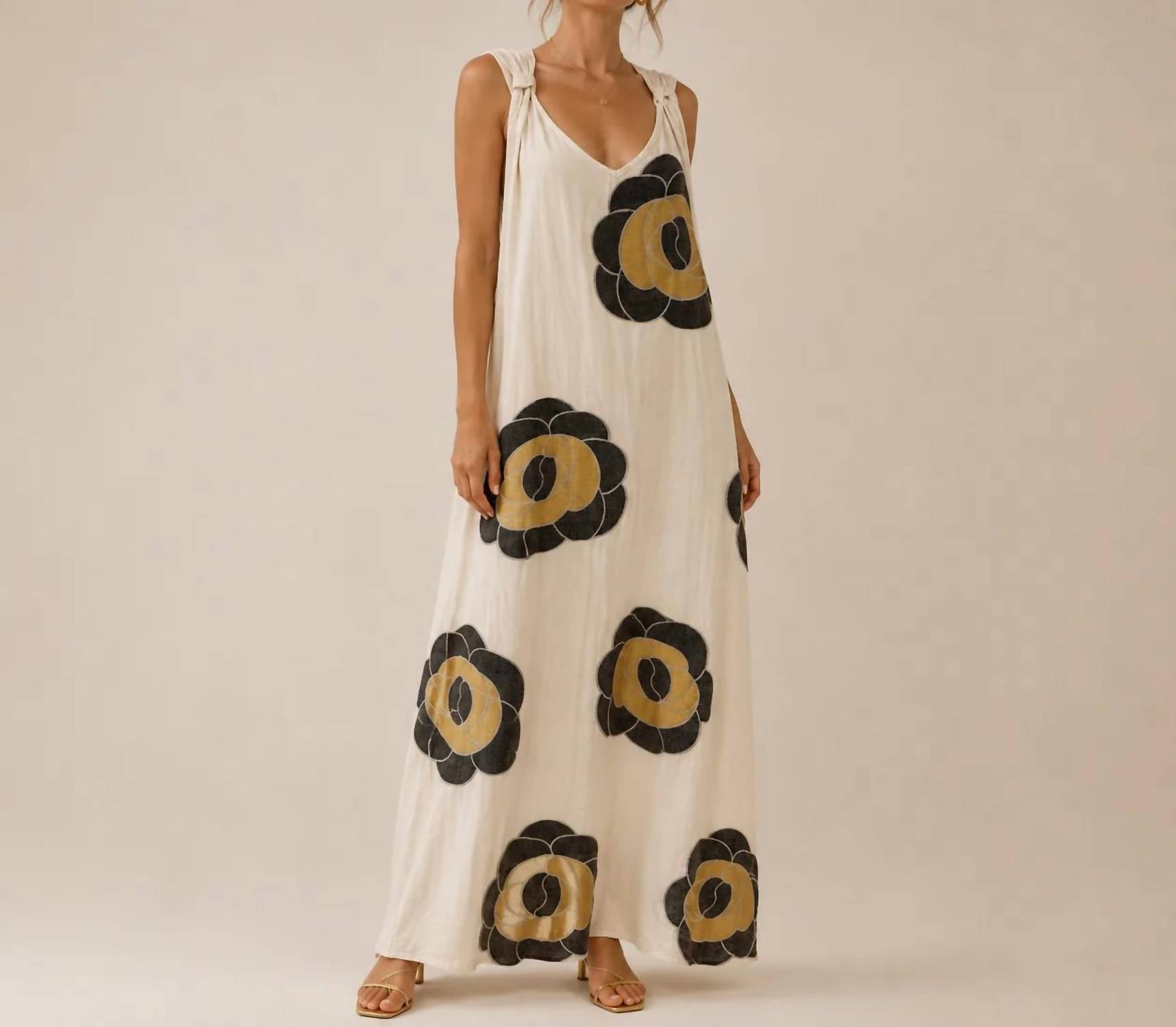 Mystery Resort - Noir Bloom Maxi Dress