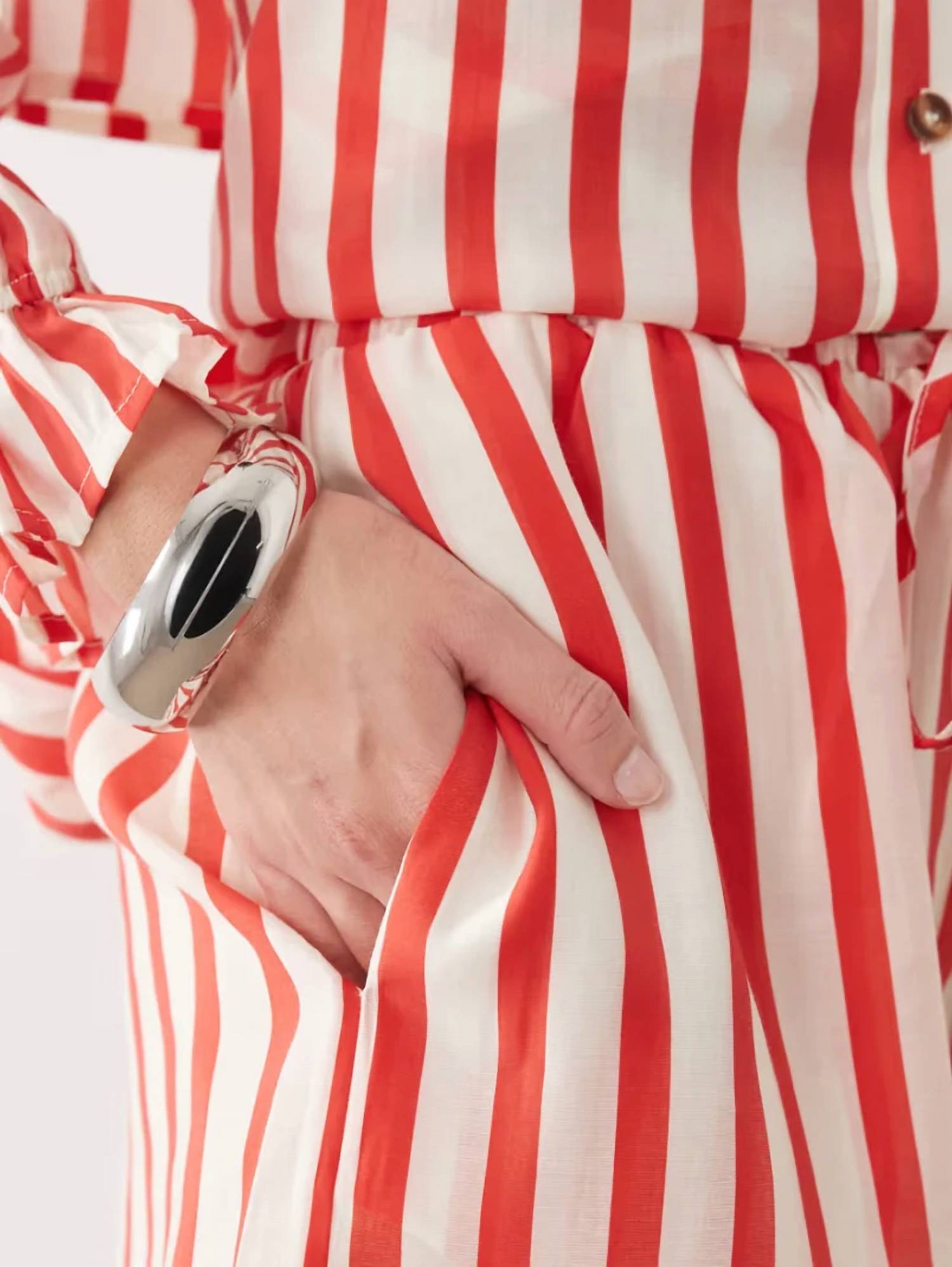 Never Fully Dressed - Elissa Short