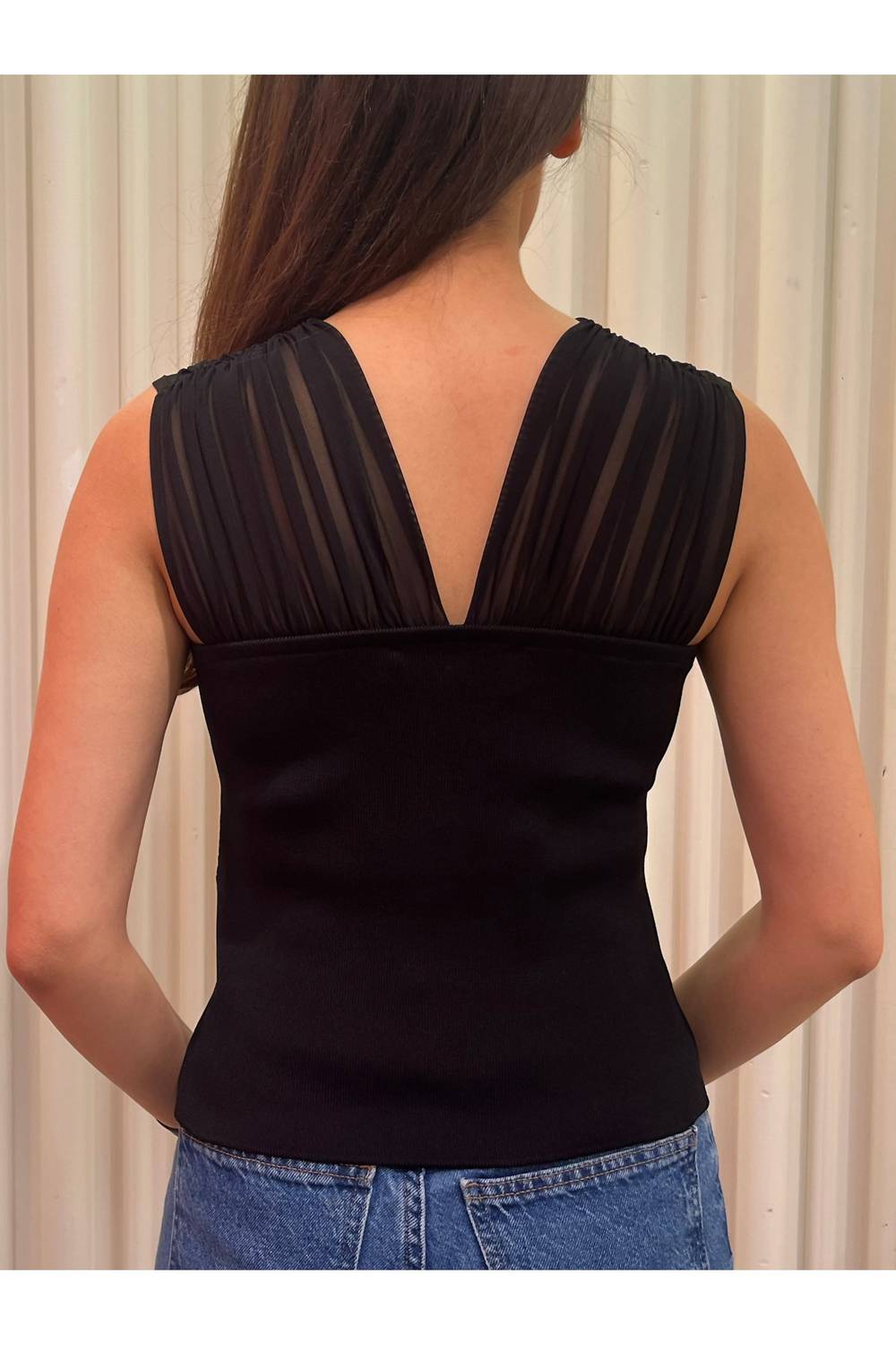 EXQUISE Alvin K. Sleeveless V-neck Blouse in black - women's blouse - detail view