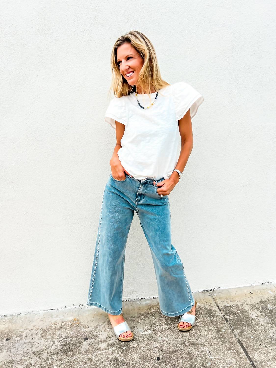 Entro - Perfectly Chic Wide Leg Jeans