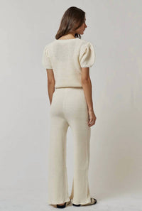 Lalavon - Heart Embroidered Puff Sleeve Top