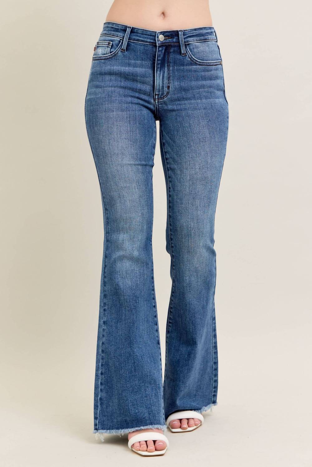 Judy Blue - Mid Rise Vintage Wash Flare Jeans With Distressed And Fray Hem