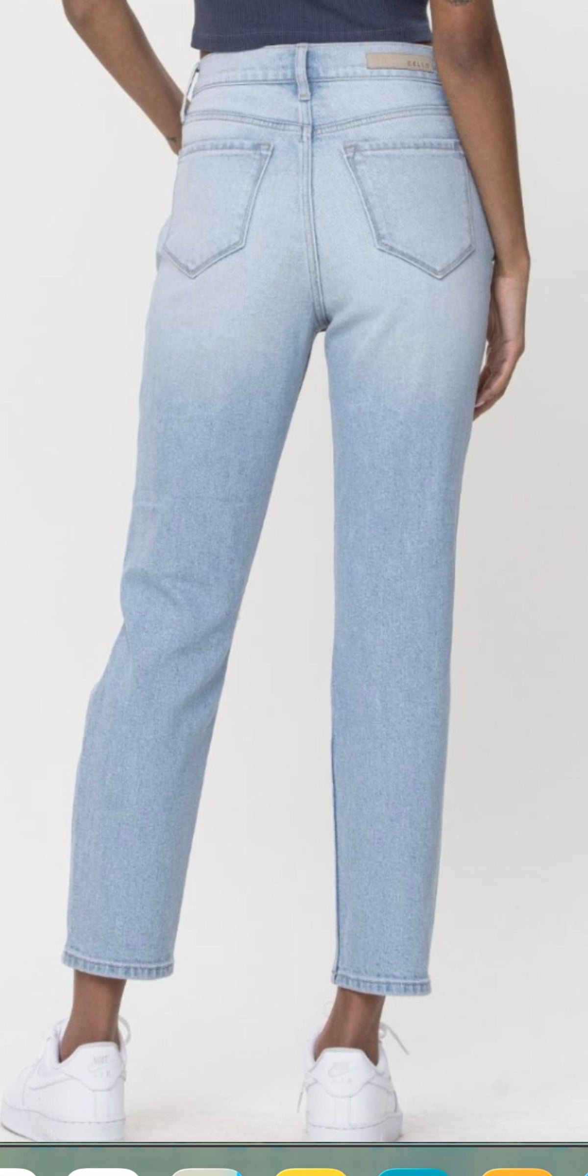 Cello - High Rise Mom Jean