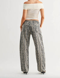 Just Usa - Mid Rise Barrel Jean
