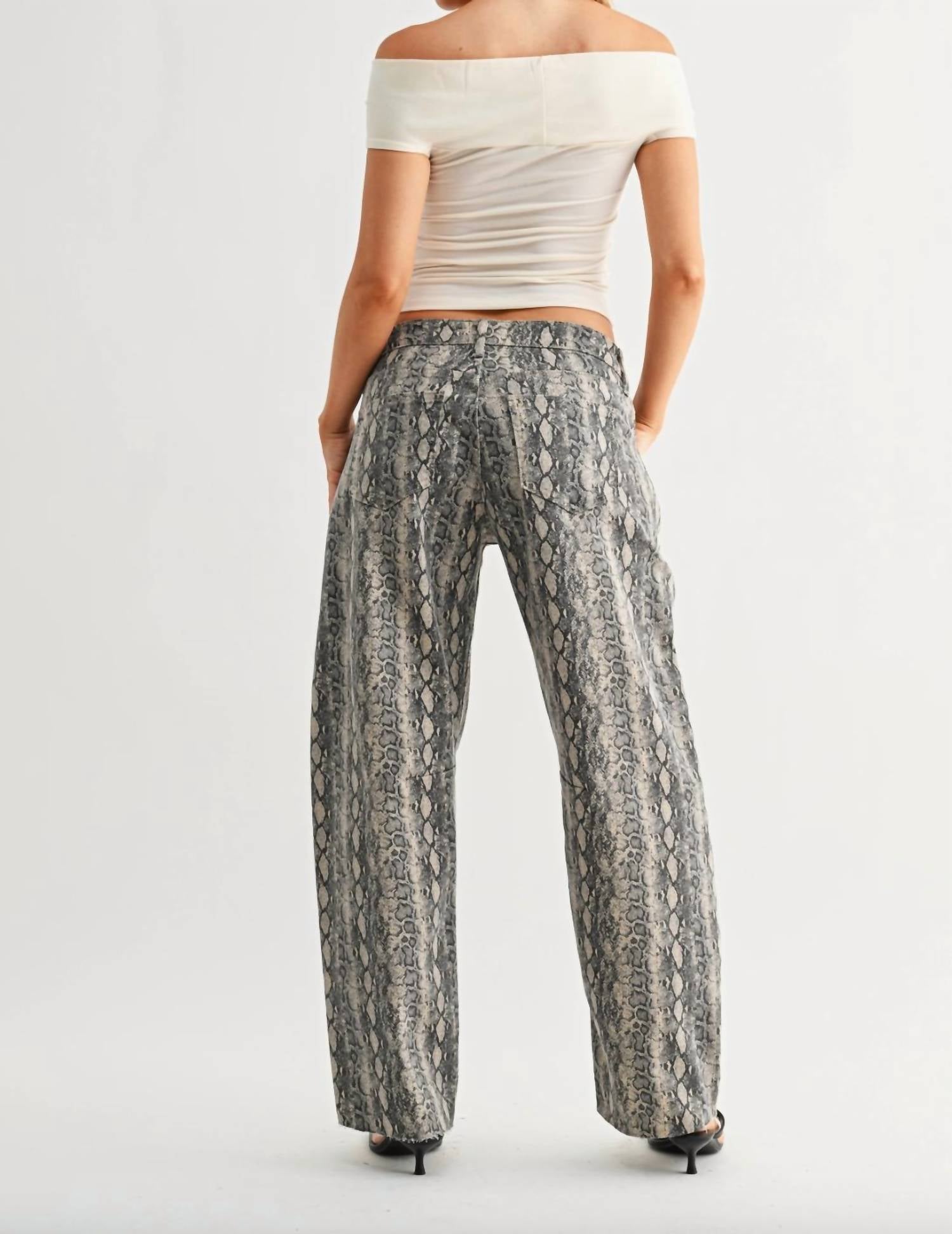 Just Usa - Mid Rise Barrel Jean