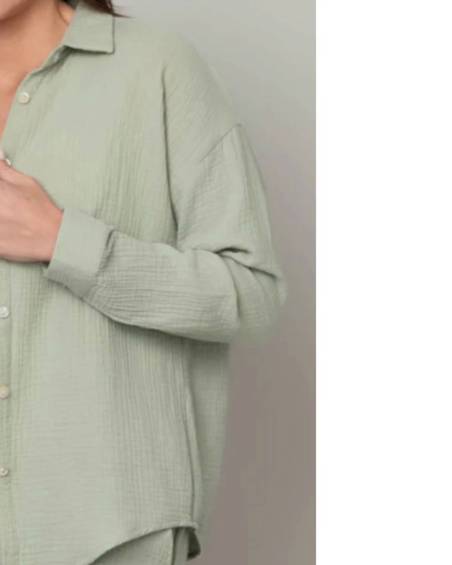 Eightyfive - Cotton Gauze Akoya Shell Button Front Top