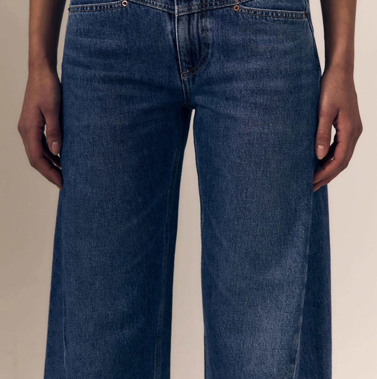 Le Jean - Selena Mid Rise Crop Jeans