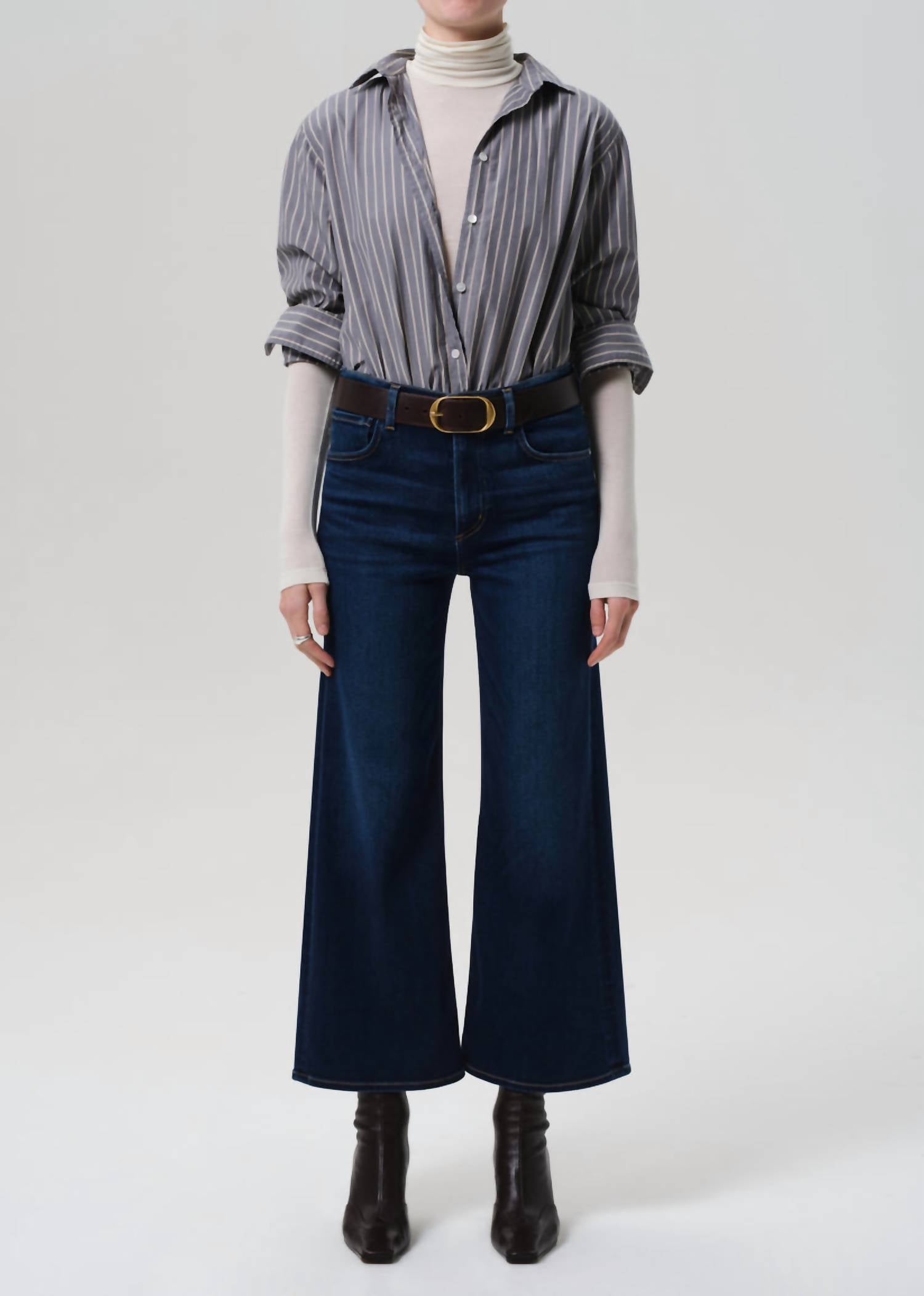Citizens of Humanity Lyra Wide Leg Crop Jeans in dakota - women's jeans - detail view